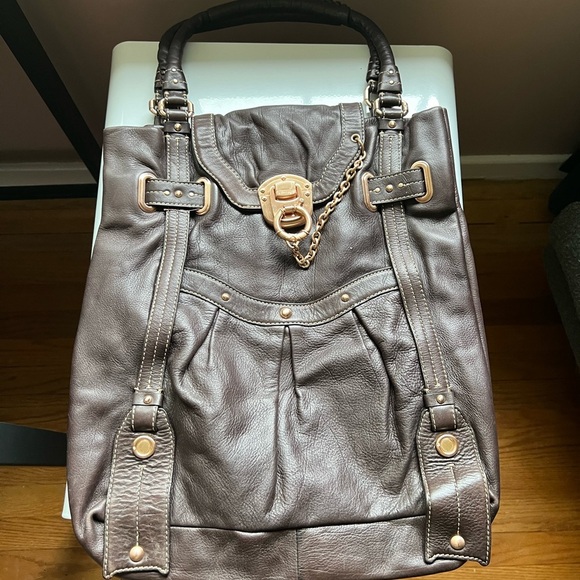 Laundry by Shelli Segal Shoulder Bag with Gold Hardware and Pleated Design - Picture 1 of 8